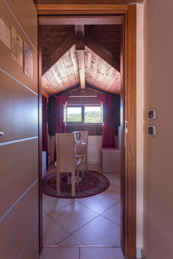 Hotel Conte Ruggero Serra San Bruno Kültér fotó