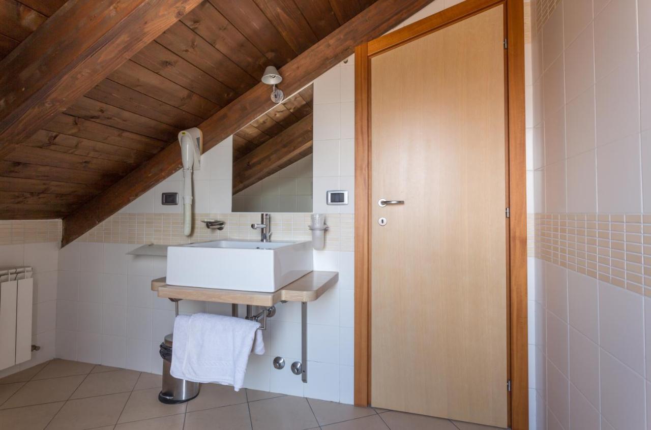 Hotel Conte Ruggero Serra San Bruno Kültér fotó