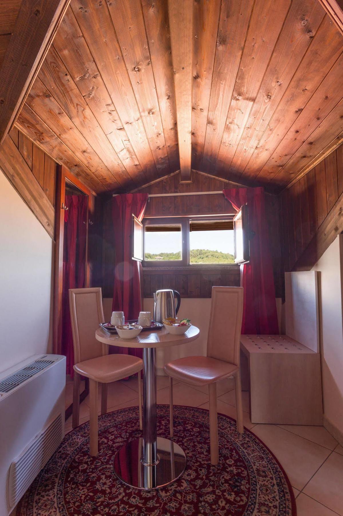 Hotel Conte Ruggero Serra San Bruno Kültér fotó