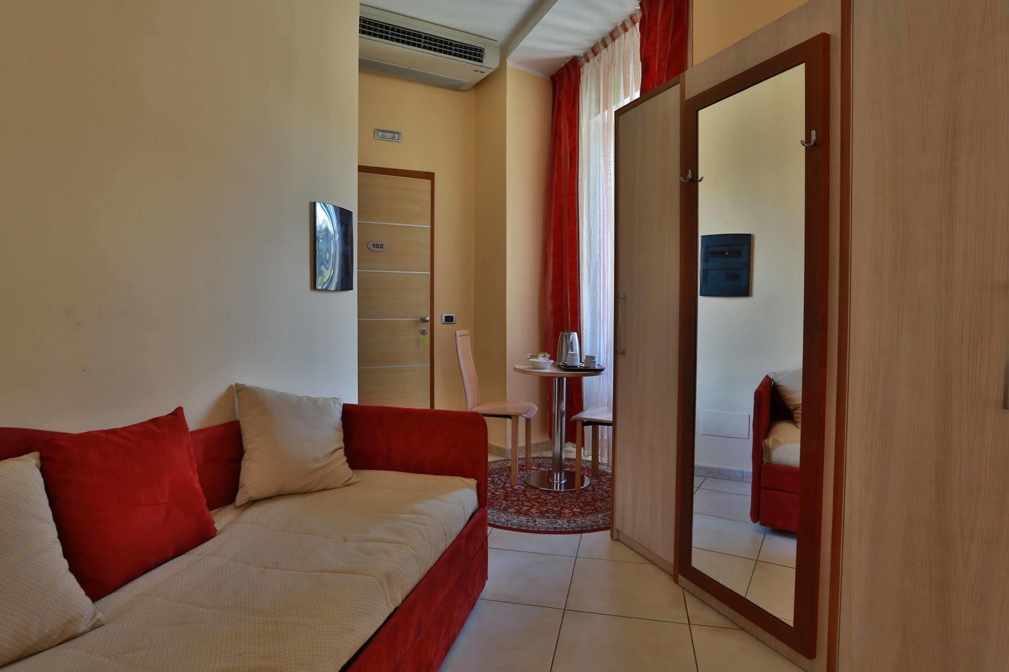 Hotel Conte Ruggero Serra San Bruno Kültér fotó