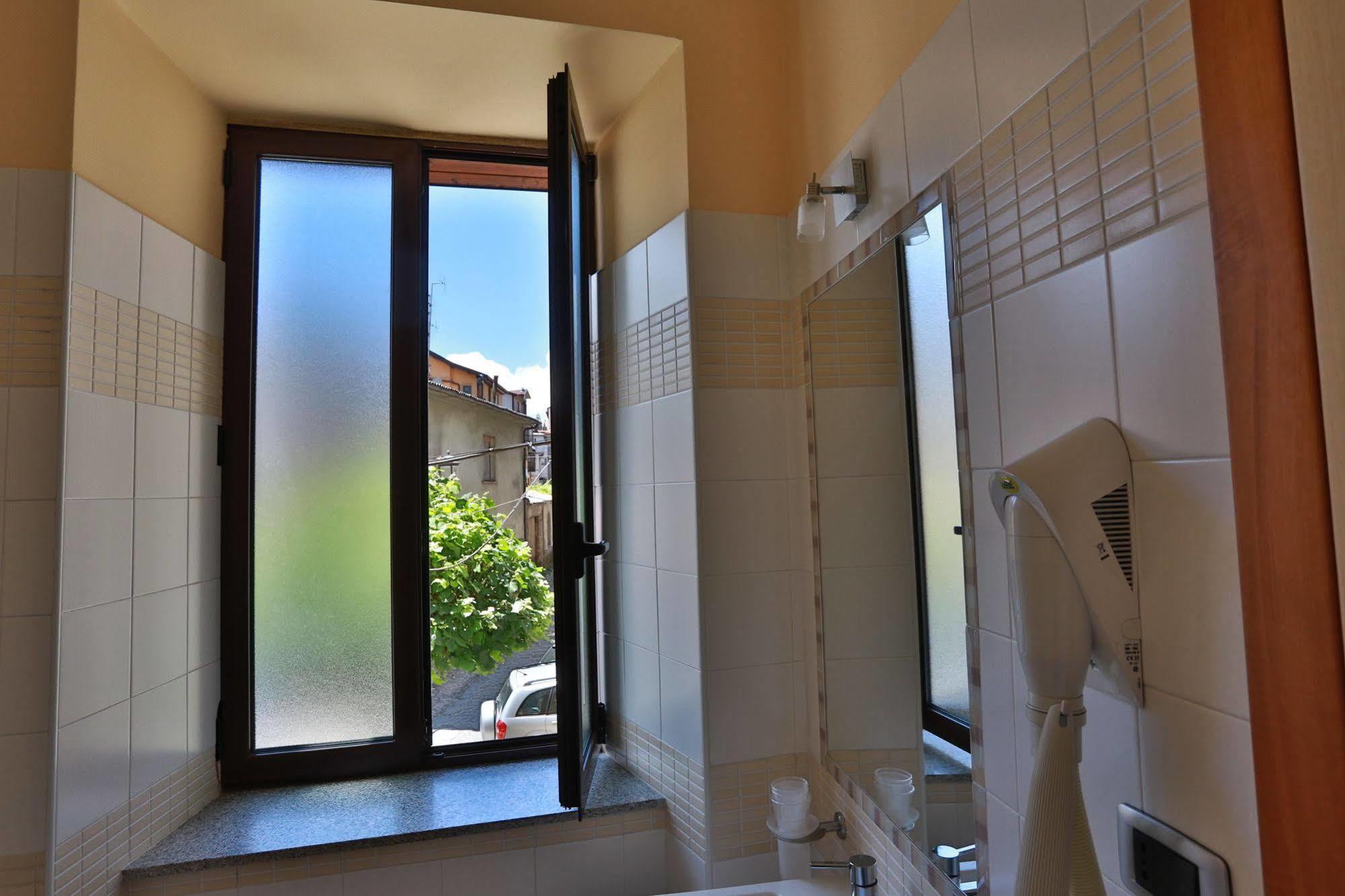 Hotel Conte Ruggero Serra San Bruno Kültér fotó