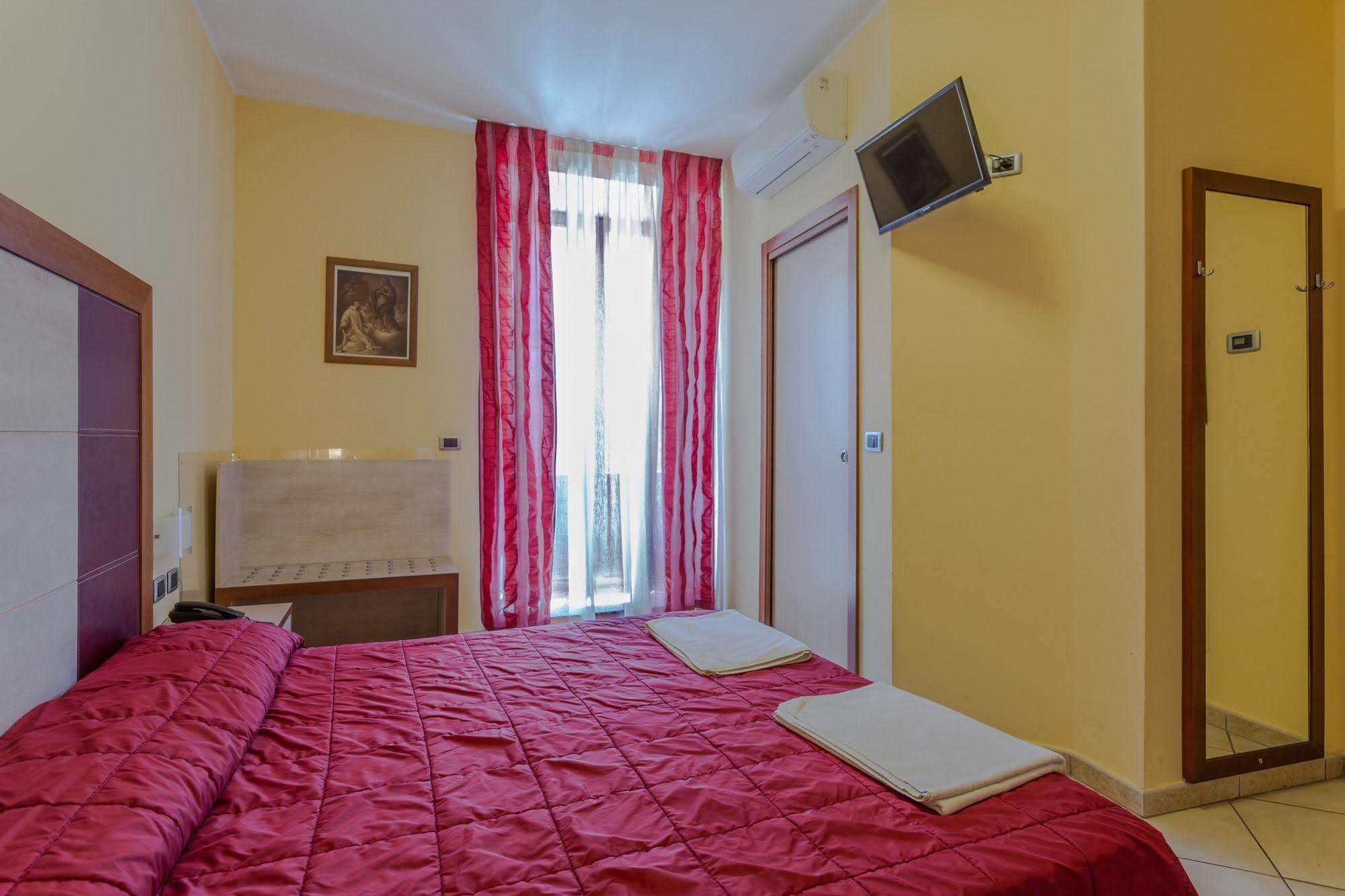 Hotel Conte Ruggero Serra San Bruno Kültér fotó