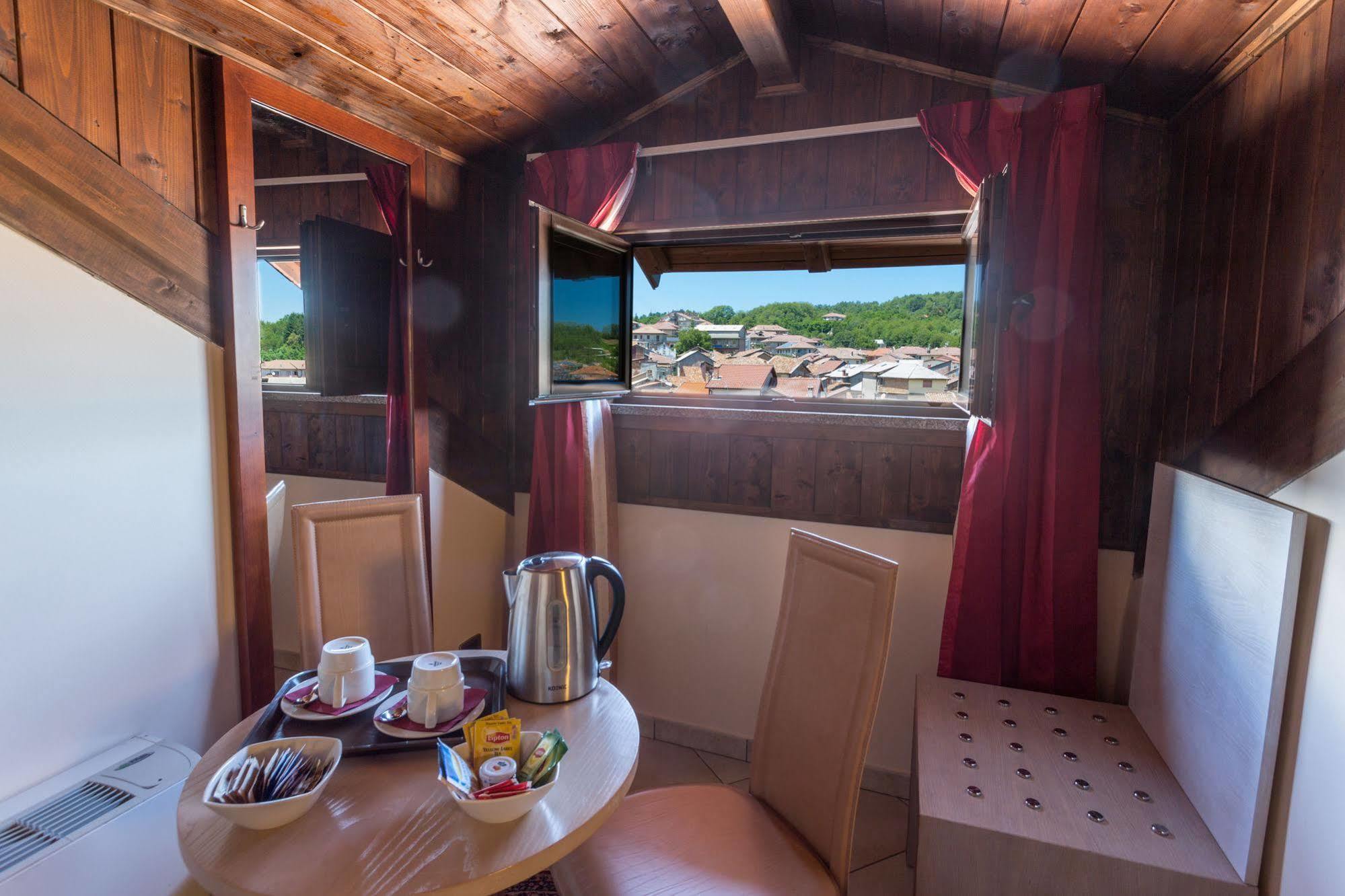 Hotel Conte Ruggero Serra San Bruno Kültér fotó