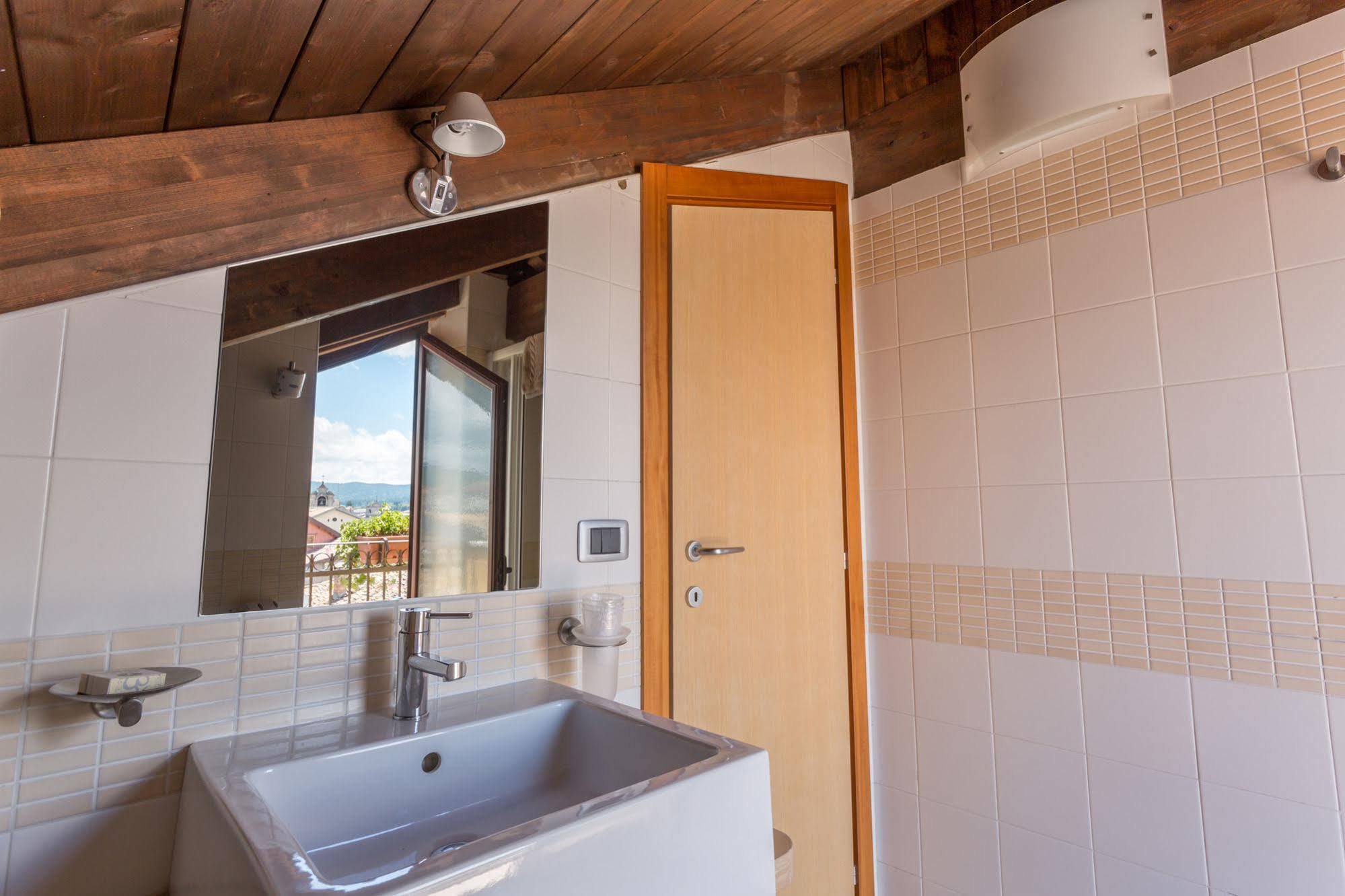 Hotel Conte Ruggero Serra San Bruno Kültér fotó