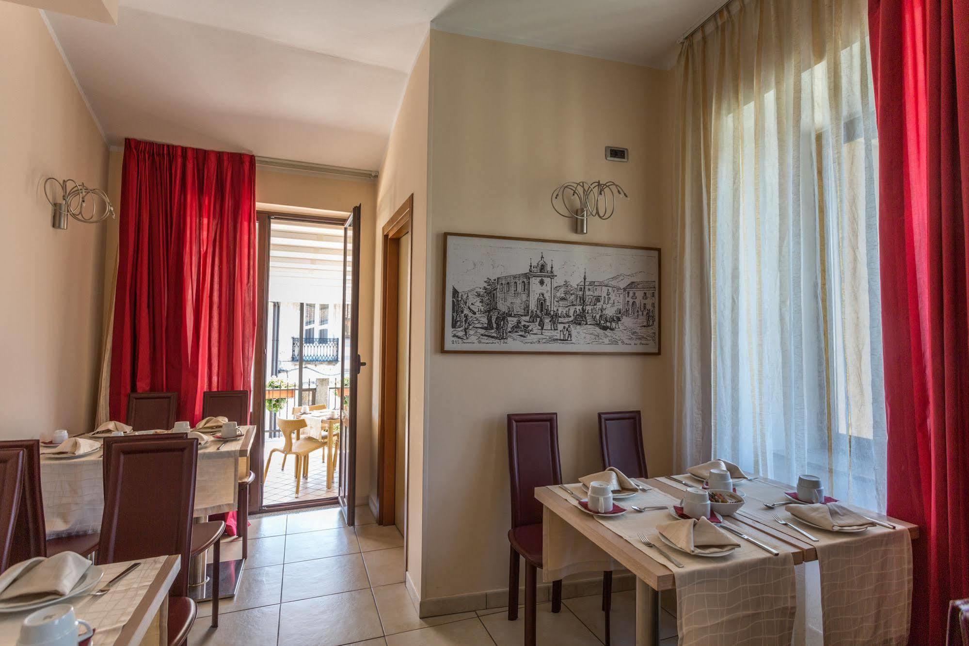 Hotel Conte Ruggero Serra San Bruno Kültér fotó